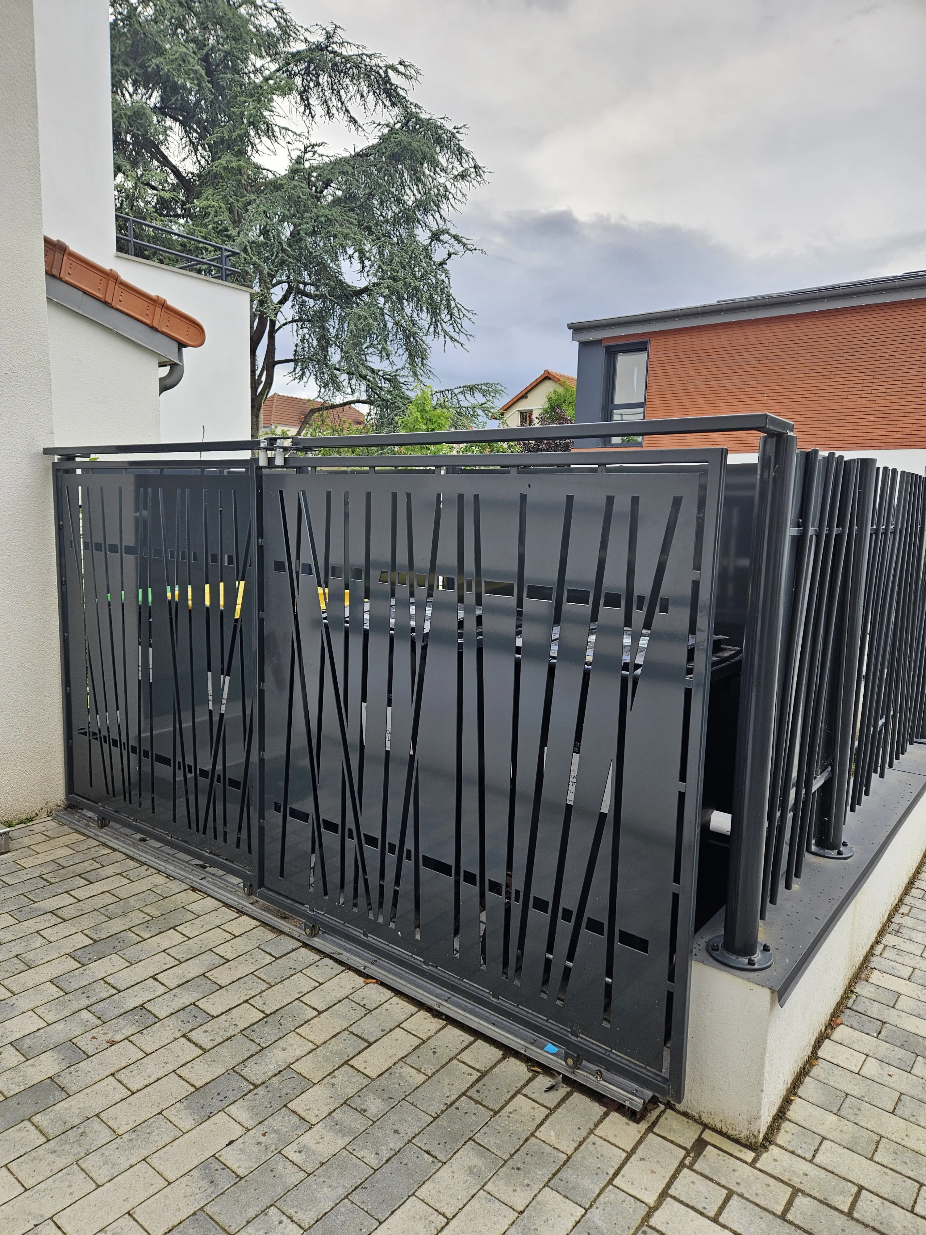 Réalisation SEVEN STAR : Clôture Sur Mesure, portails & clôtures sur mesure